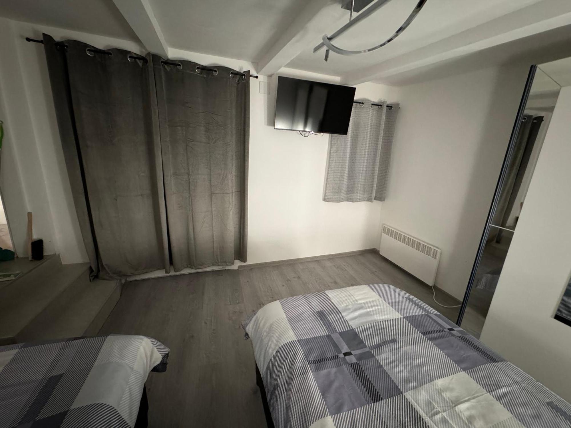 Apartman Zanic 오굴린 외부 사진