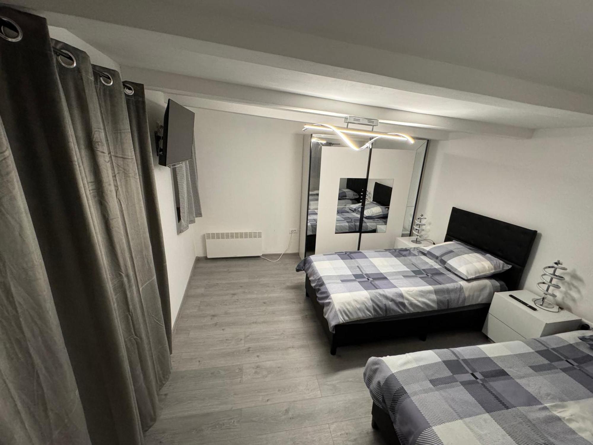 Apartman Zanic 오굴린 외부 사진
