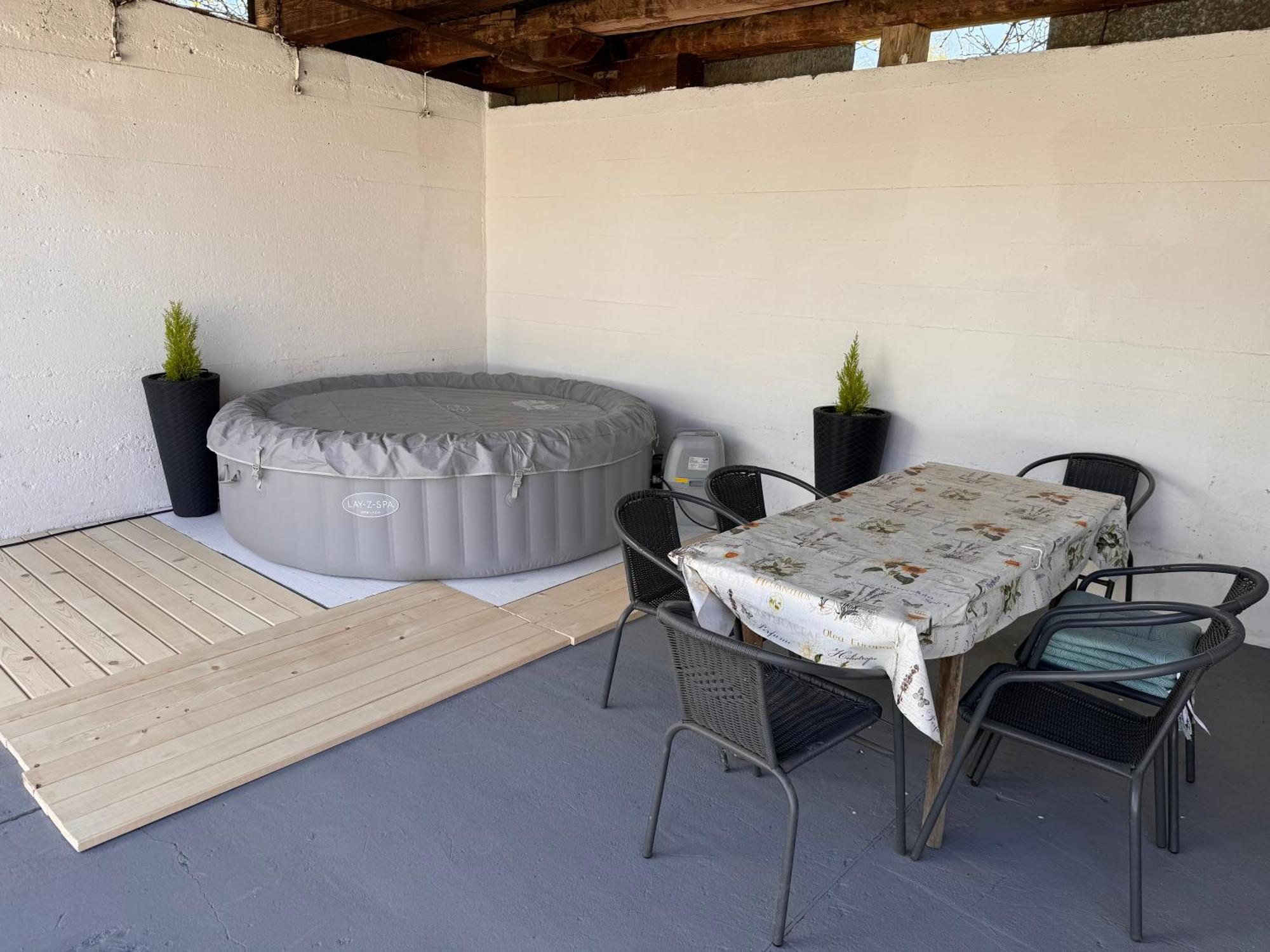 Apartman Zanic 오굴린 외부 사진