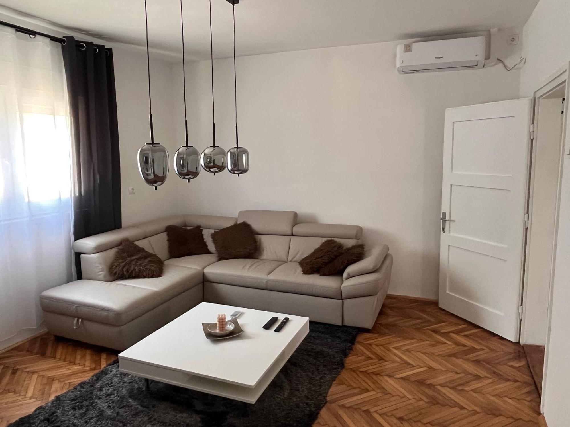 Apartman Zanic 오굴린 외부 사진